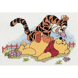 kit Point de croix Royal Paris Tigrou jouant avec Winnie