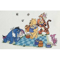 kit Point de croix Royal Paris Un pique nique avec Winnie et ses amis