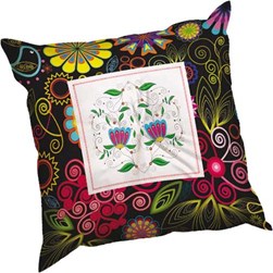 Coussin broderie Traditionnelle Marie Coeur Fleurs fantastiques