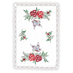 Kit napperon - Broderie traditionnelle Margot Broderie Délicats papillons