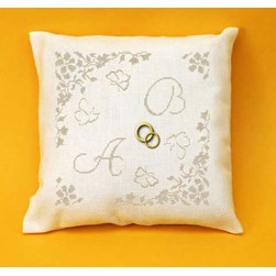 Coussin Broderie Mariage Luc Création Coussin léger papillons