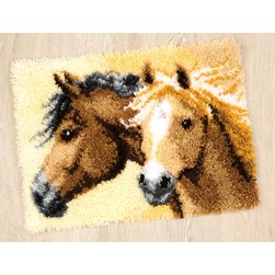 Tapis Point Noué Vervaco Chevaux vanille et chocolat