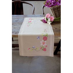kit Chemin de Table - Broderie Traditionnelle Vervaco Romance aux papillons