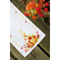 kit Chemin de table - Broderie Point de Croix compté Vervaco Ecureuil et fleurs d'automne