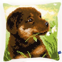 Coussin point de croix Vervaco Le chiot dans le pré