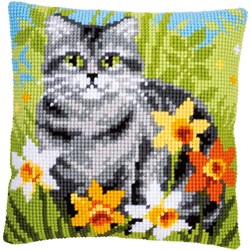 Coussin point de croix Vervaco Le chat dans les jonquilles