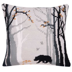 Coussin au Point Gobelin La Maison Victor L'ours de la forêt