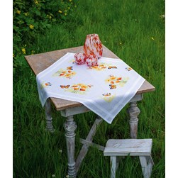 kit Nappe - Broderie Point de Croix imprimée Vervaco Les papillons et les soleils