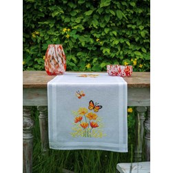 kit Chemin De Table - Broderie Point de Croix imprimée Vervaco Duo de papillons et fleurs d'été