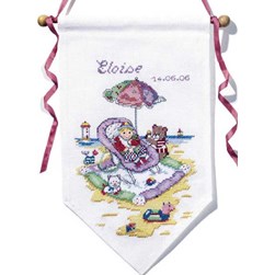 Bannière à broder Princesse Sur la plage installés