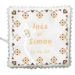 Coussin Broderie Mariage Princesse Coussin de mariage cœur et fleurs