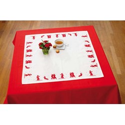 kit Nappe - Broderie Point de Croix compté DMC Les skieurs rouges à Noël
