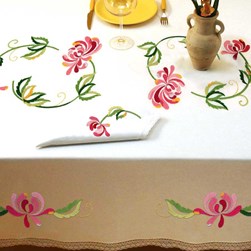 Serviette - Broderie Traditionnelle Luc Création Magnolias roses